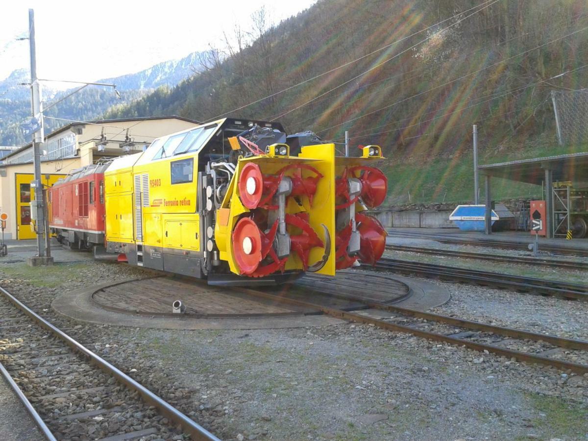 Hotel Bed & Rooms , Corte Rossa -1 Min Walk To Bernina Express Tirano Exterior foto